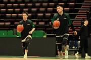 九游体育登陆入口-赵继伟5+2！威尔斯11分，莫兰德9+8，王岚嵚6+2，辽篮落后山西8分